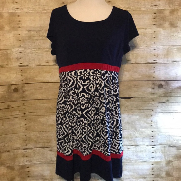 Enfocus Studio Dresses & Skirts - Black red dress with pleats